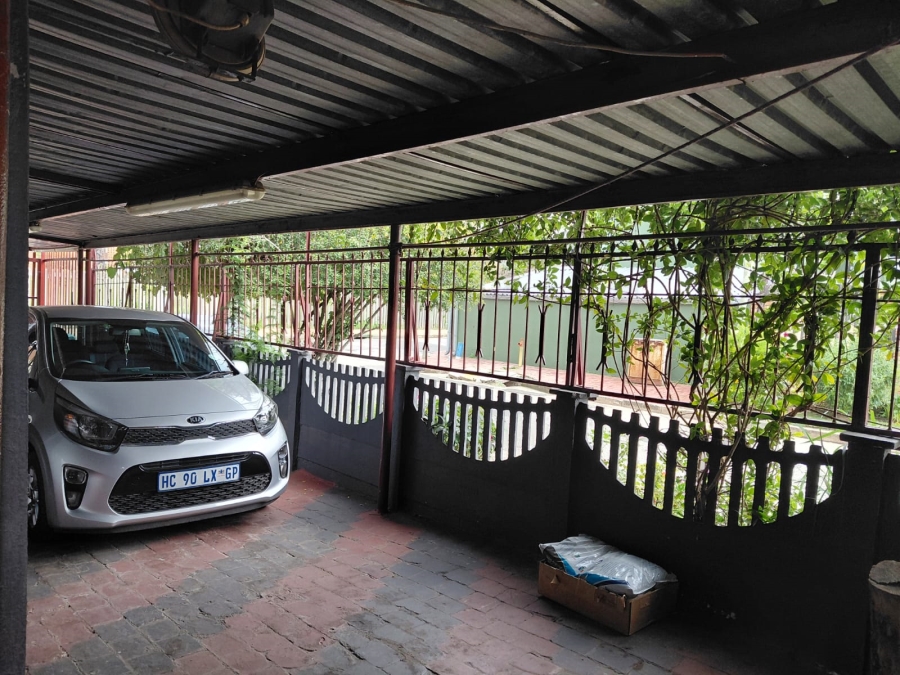 7 Bedroom Property for Sale in Actonville Gauteng