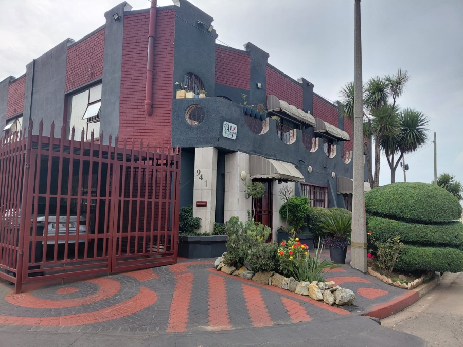 7 Bedroom Property for Sale in Actonville Gauteng