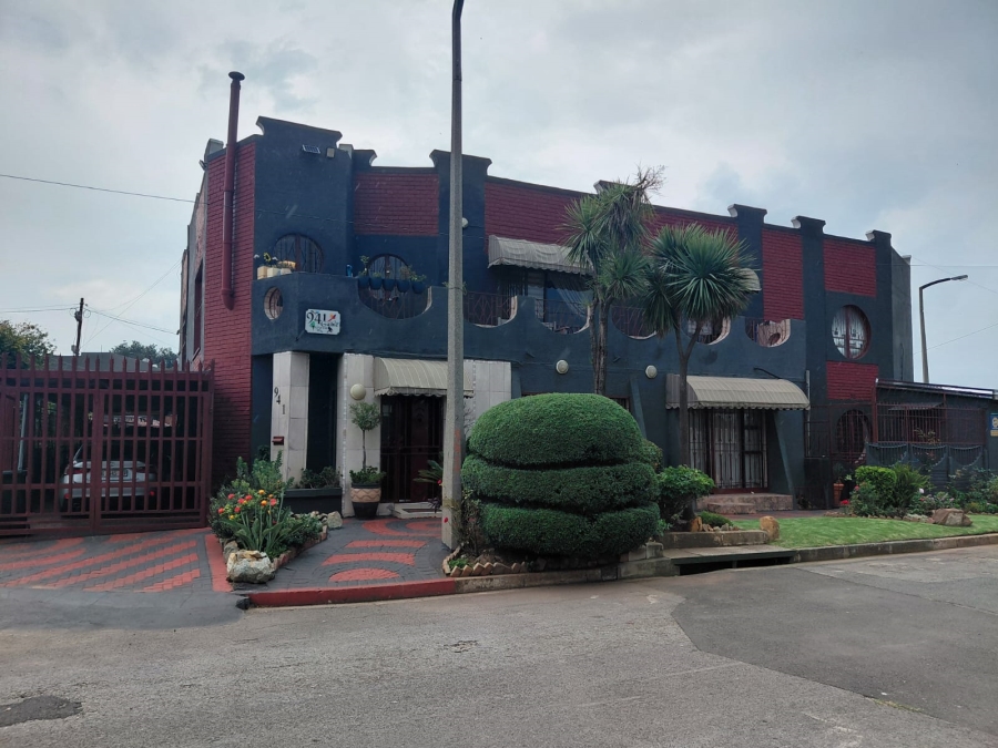 7 Bedroom Property for Sale in Actonville Gauteng