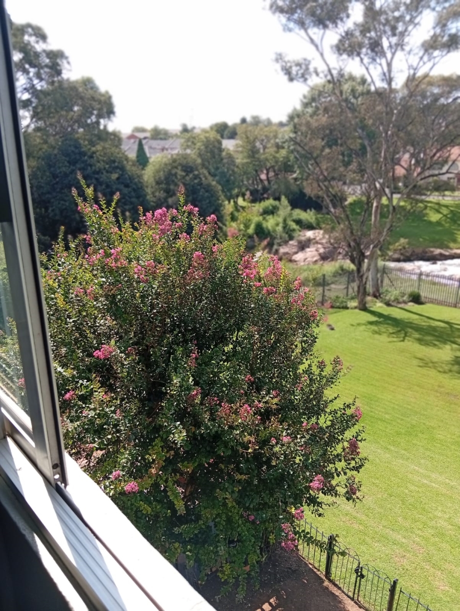 2 Bedroom Property for Sale in Dunsevern Gauteng