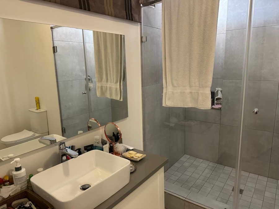 2 Bedroom Property for Sale in Atholl Gauteng