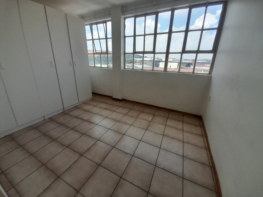 To Let 2 Bedroom Property for Rent in Booysens Gauteng