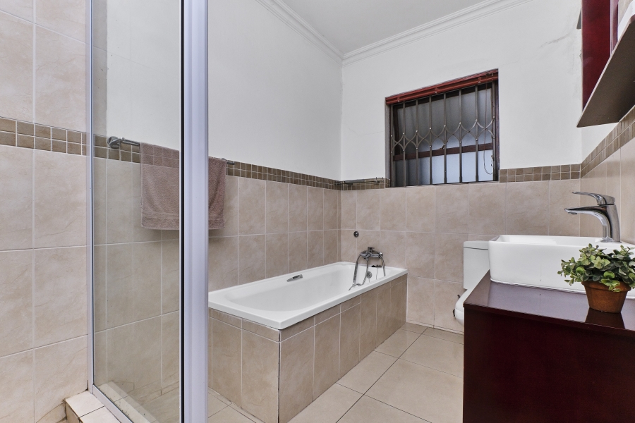3 Bedroom Property for Sale in Barbeque Downs Gauteng