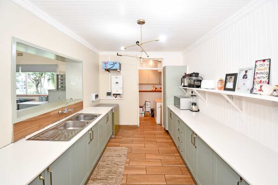 3 Bedroom Property for Sale in Barbeque Downs Gauteng