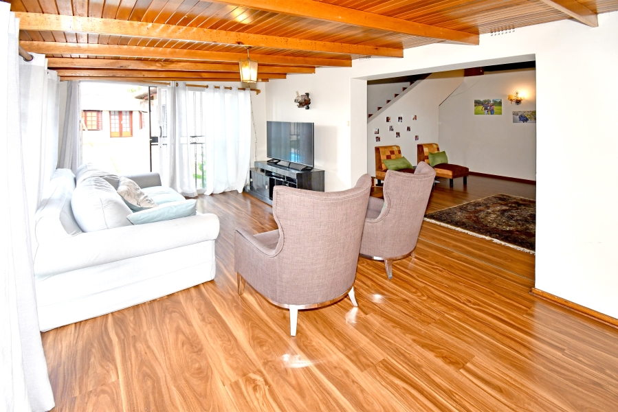 3 Bedroom Property for Sale in Barbeque Downs Gauteng