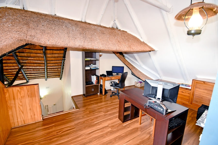 3 Bedroom Property for Sale in Barbeque Downs Gauteng