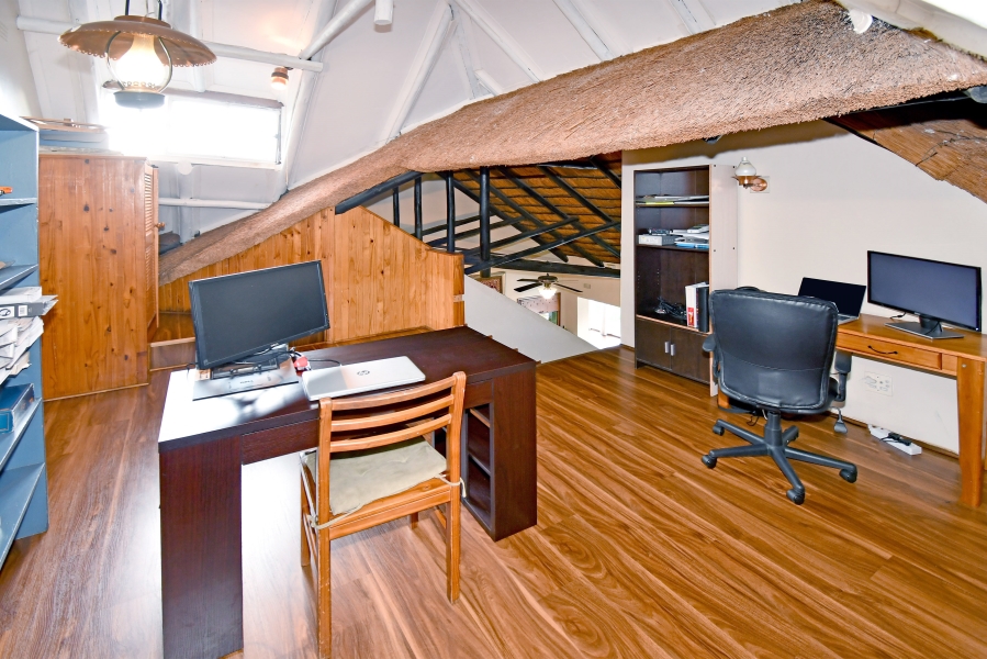 3 Bedroom Property for Sale in Barbeque Downs Gauteng