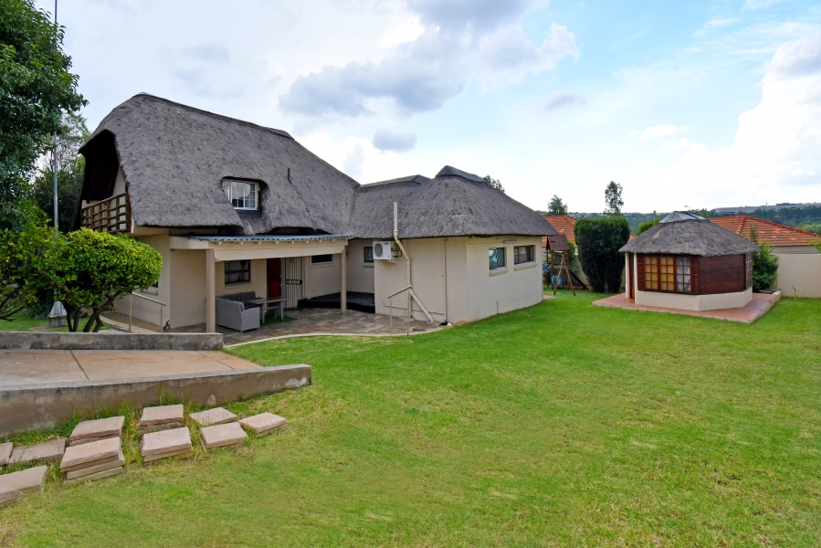3 Bedroom Property for Sale in Barbeque Downs Gauteng