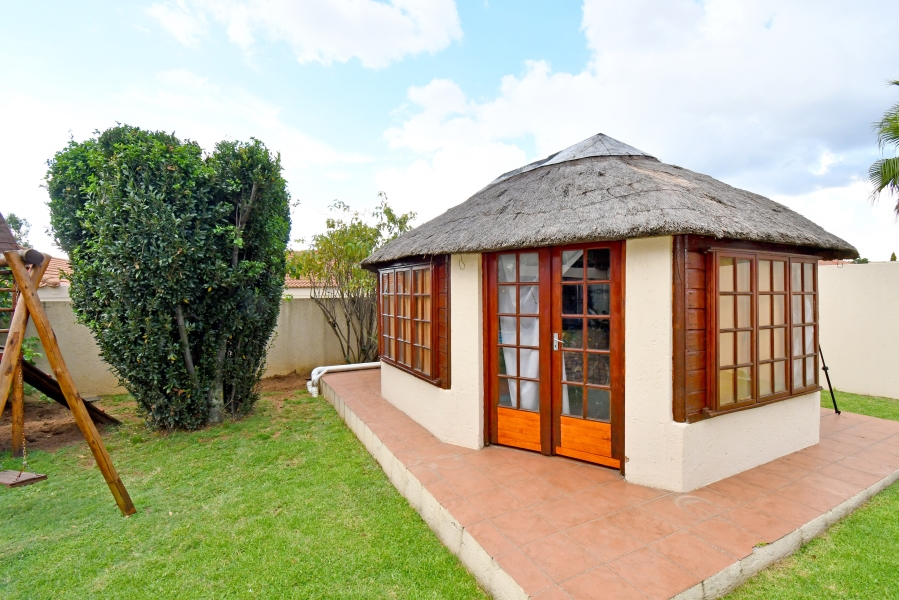 3 Bedroom Property for Sale in Barbeque Downs Gauteng