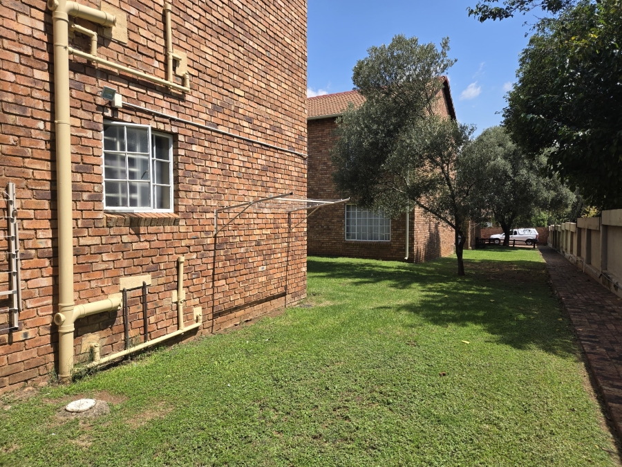 2 Bedroom Property for Sale in Celtisdal Gauteng