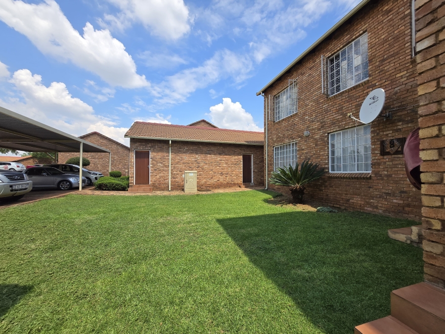 2 Bedroom Property for Sale in Celtisdal Gauteng