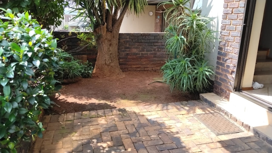 2 Bedroom Property for Sale in Sugar Bush Estate Gauteng