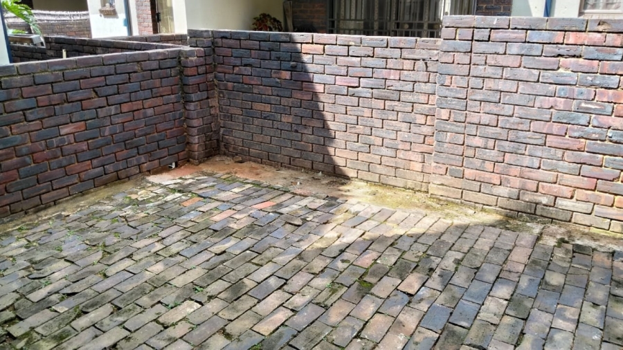 2 Bedroom Property for Sale in Sugar Bush Estate Gauteng
