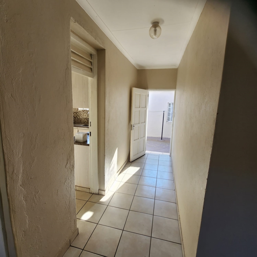 To Let 2 Bedroom Property for Rent in Krugersdorp Gauteng