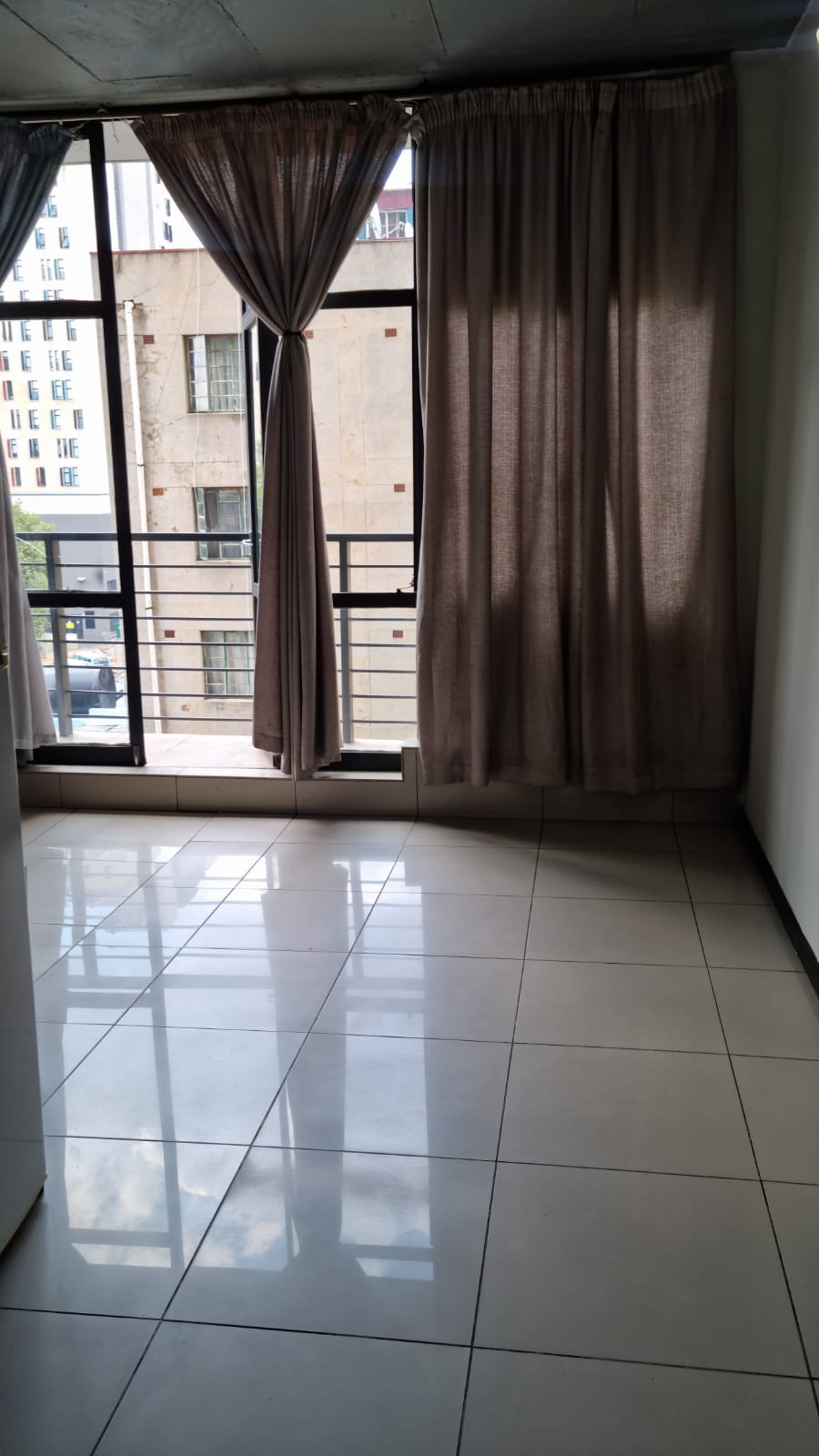 1 Bedroom Property for Sale in Braamfontein Gauteng