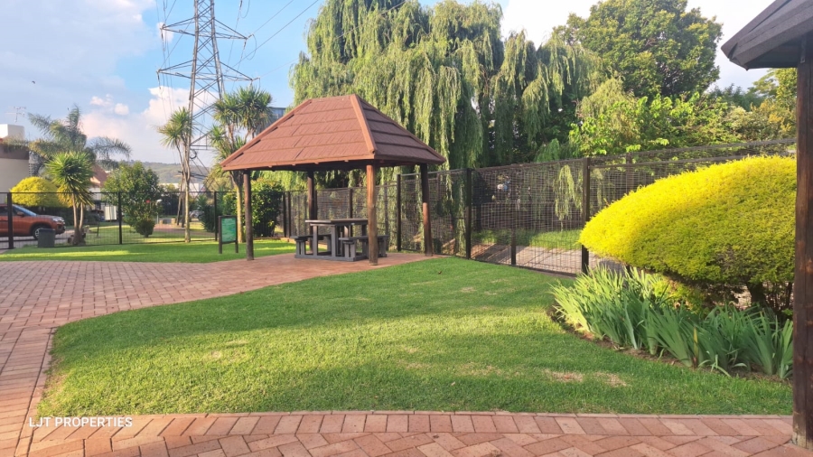 To Let 2 Bedroom Property for Rent in Bedfordview Gauteng