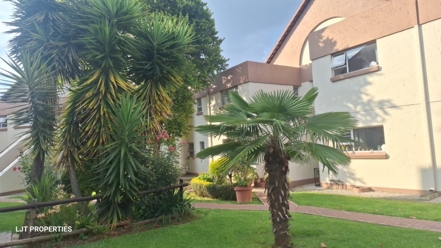 To Let 2 Bedroom Property for Rent in Bedfordview Gauteng