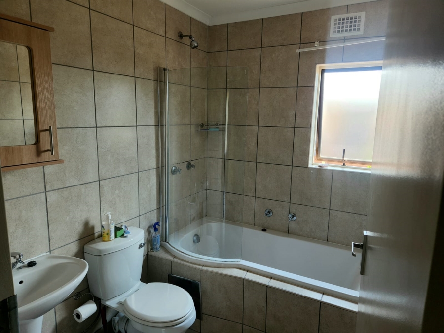 2 Bedroom Property for Sale in Olympus AH Gauteng