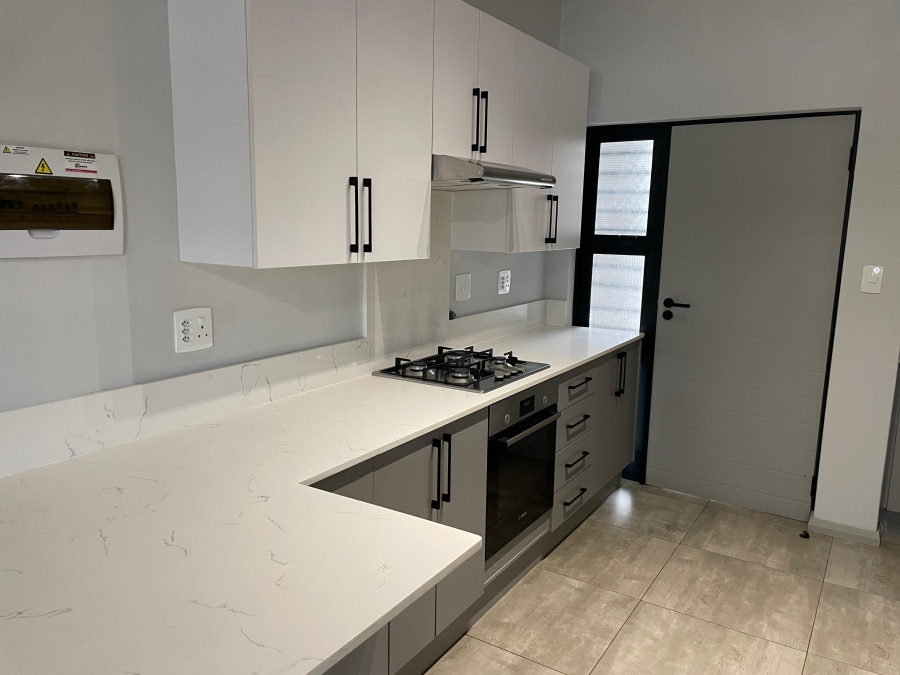 To Let 2 Bedroom Property for Rent in Alphen Park Gauteng