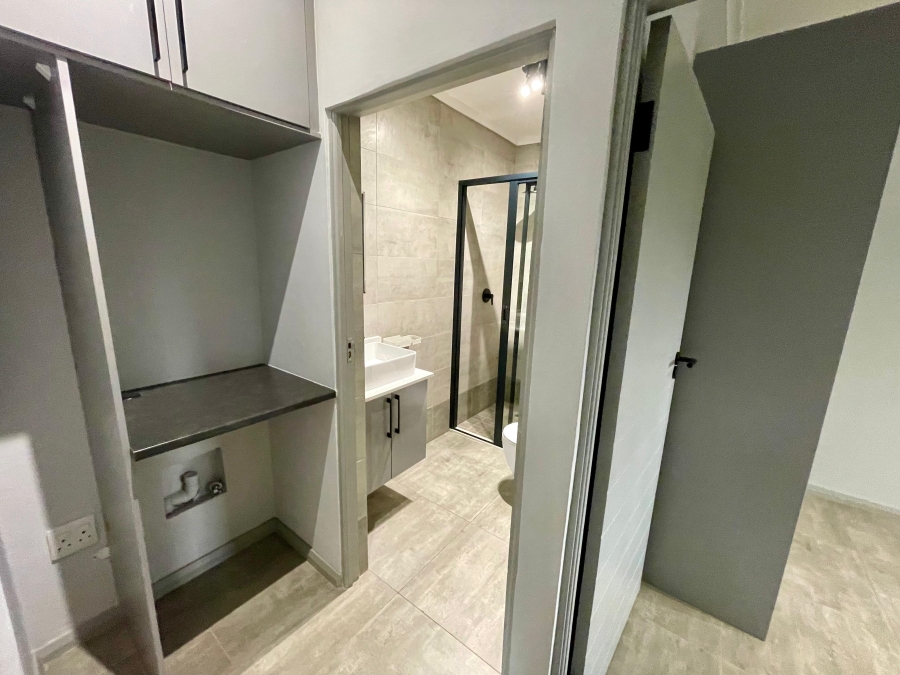 To Let 2 Bedroom Property for Rent in Alphen Park Gauteng