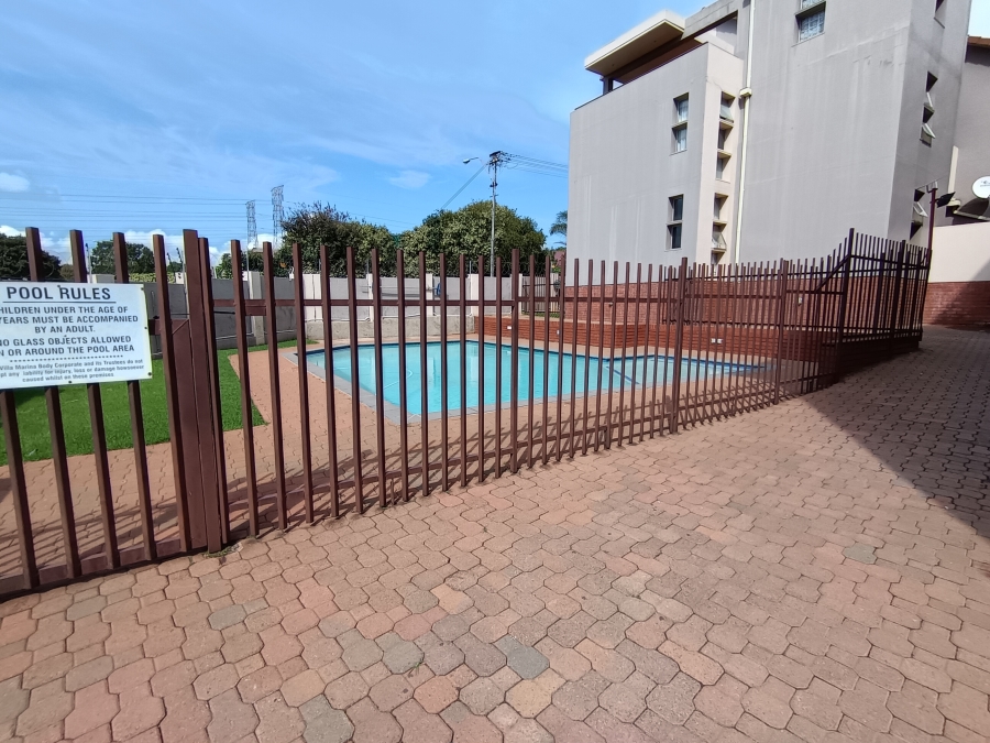 2 Bedroom Property for Sale in Glenanda Gauteng