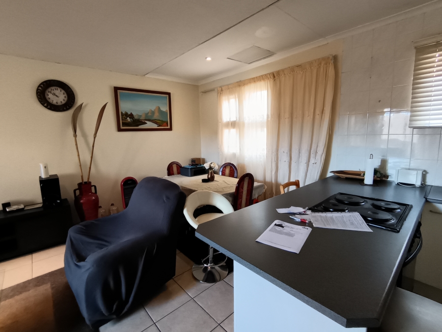2 Bedroom Property for Sale in Glenanda Gauteng