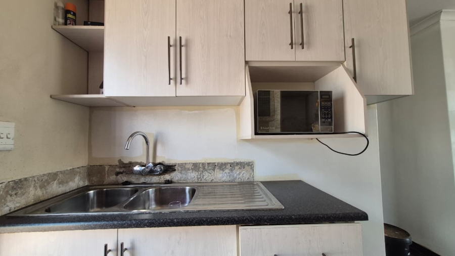 3 Bedroom Property for Sale in Crystal Park Gauteng