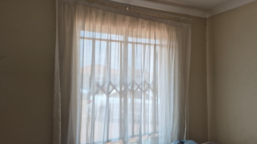 3 Bedroom Property for Sale in Crystal Park Gauteng