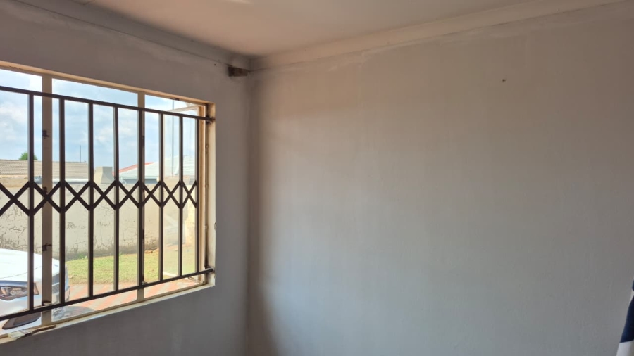 3 Bedroom Property for Sale in Crystal Park Gauteng
