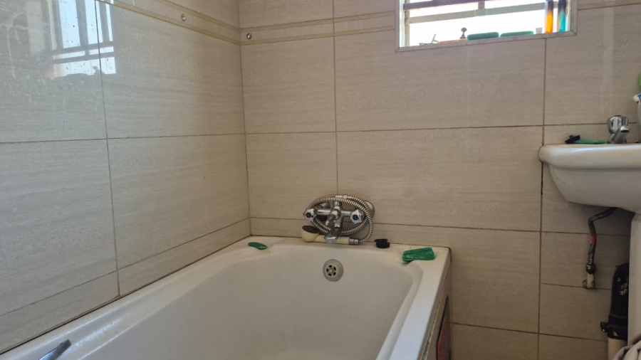 3 Bedroom Property for Sale in Crystal Park Gauteng