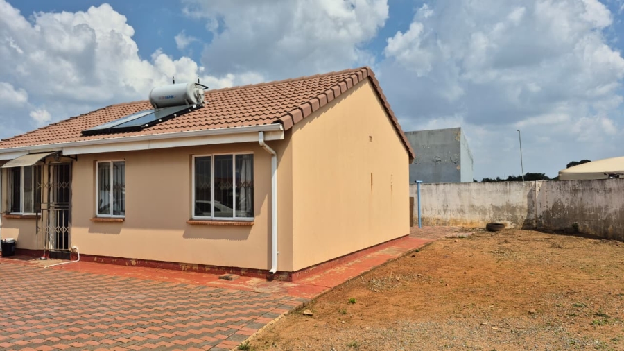 3 Bedroom Property for Sale in Crystal Park Gauteng