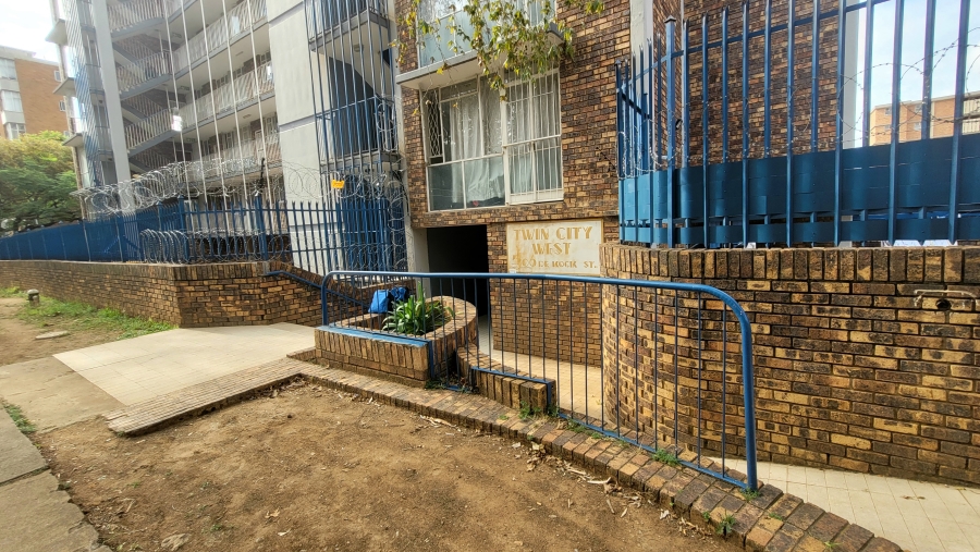 1 Bedroom Property for Sale in Sunnyside Gauteng