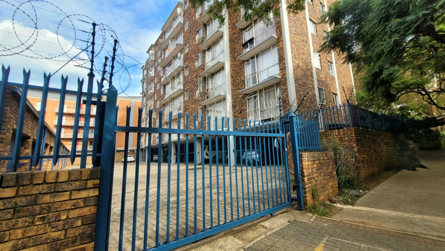 1 Bedroom Property for Sale in Sunnyside Gauteng