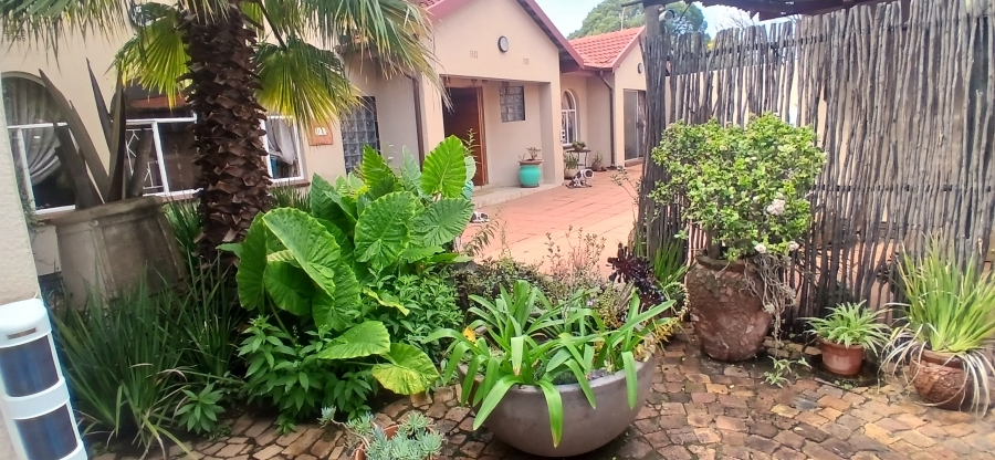 4 Bedroom Property for Sale in Randhart Gauteng
