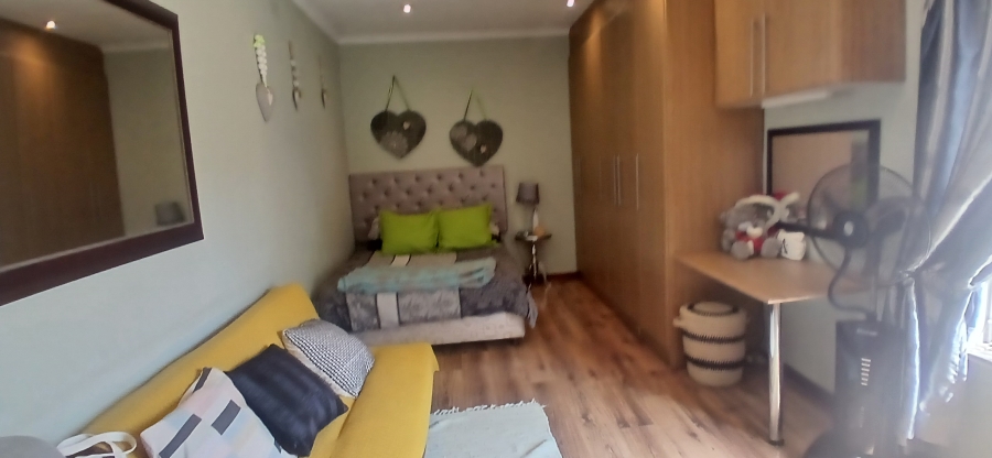 4 Bedroom Property for Sale in Randhart Gauteng