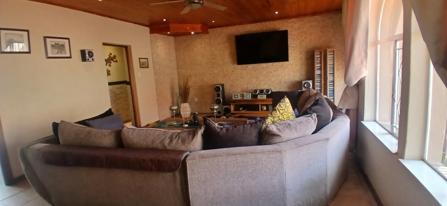 4 Bedroom Property for Sale in Randhart Gauteng