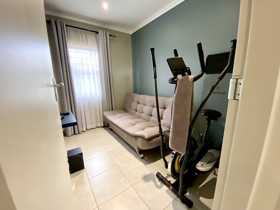4 Bedroom Property for Sale in Lotus Gardens Gauteng