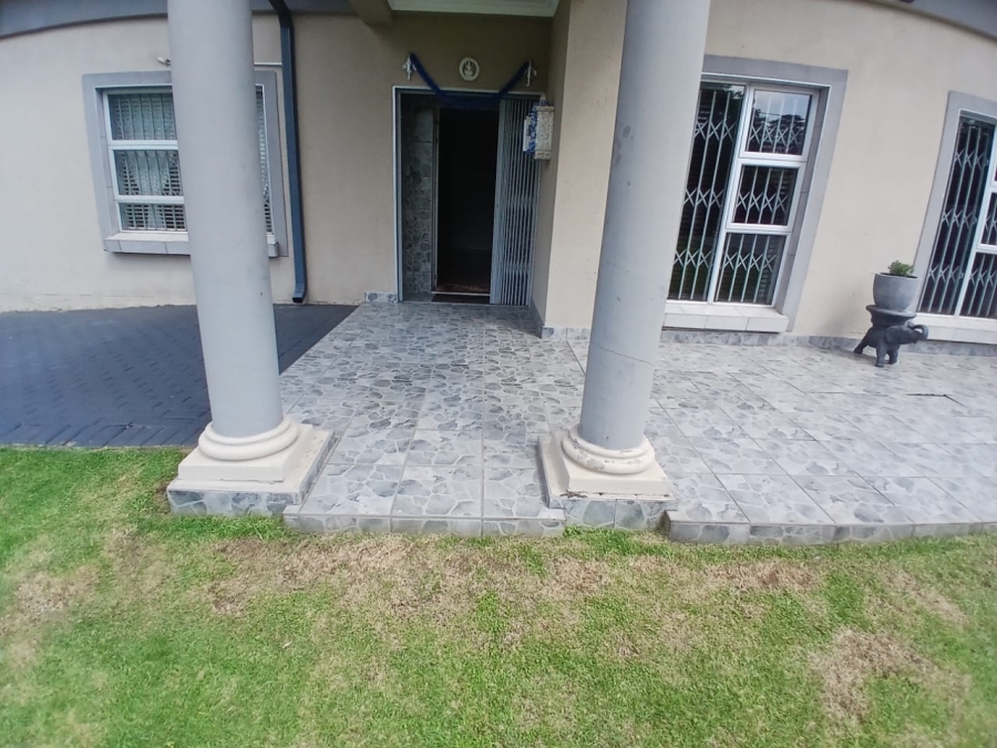 8 Bedroom Property for Sale in Selcourt Gauteng