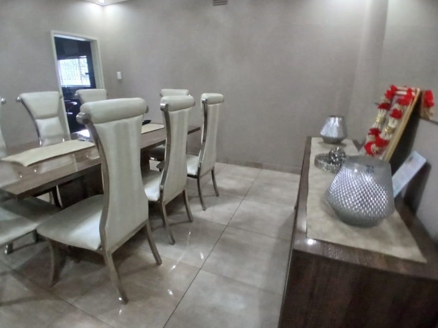 8 Bedroom Property for Sale in Selcourt Gauteng