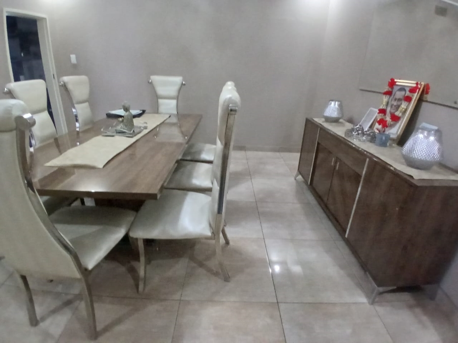 8 Bedroom Property for Sale in Selcourt Gauteng