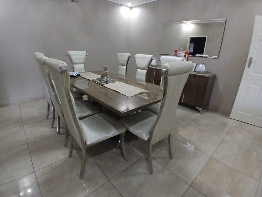 8 Bedroom Property for Sale in Selcourt Gauteng