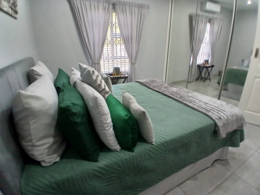 8 Bedroom Property for Sale in Selcourt Gauteng