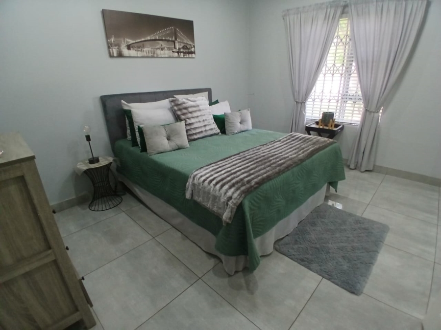 8 Bedroom Property for Sale in Selcourt Gauteng