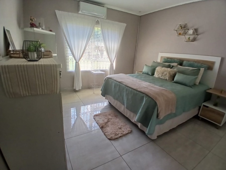 8 Bedroom Property for Sale in Selcourt Gauteng