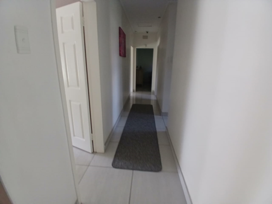 8 Bedroom Property for Sale in Selcourt Gauteng