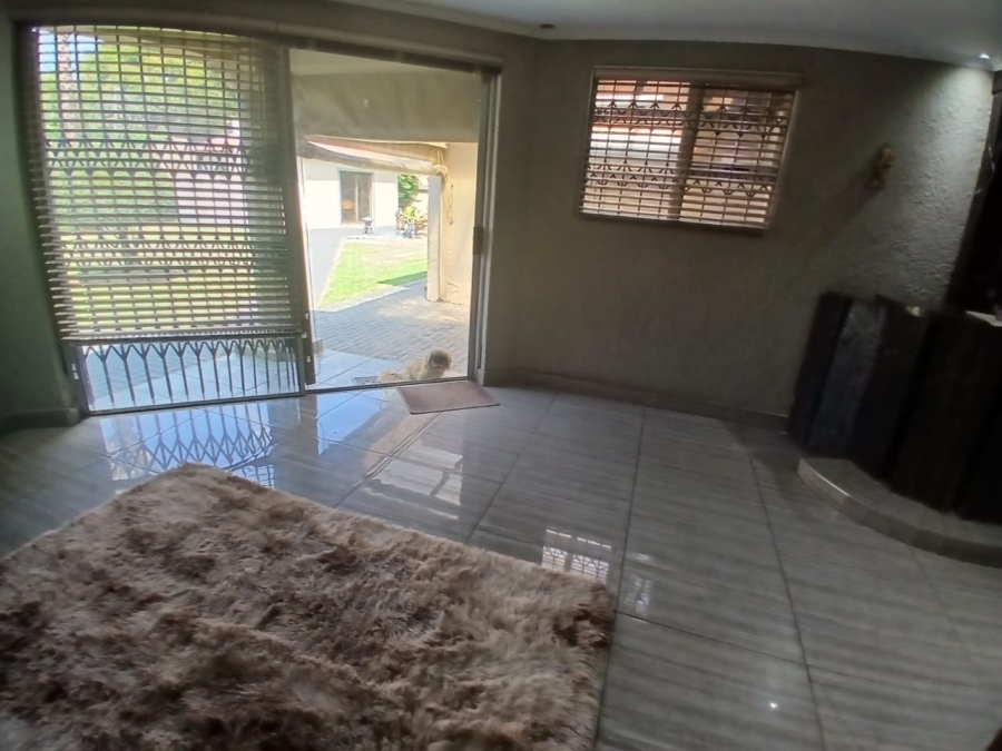 8 Bedroom Property for Sale in Selcourt Gauteng