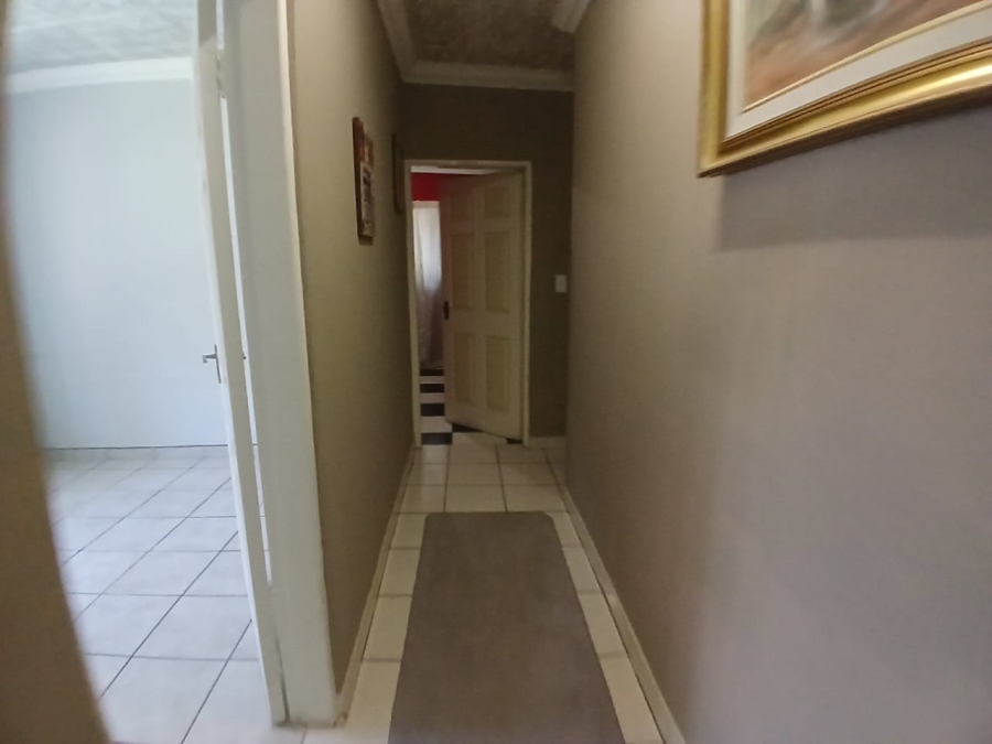 8 Bedroom Property for Sale in Selcourt Gauteng