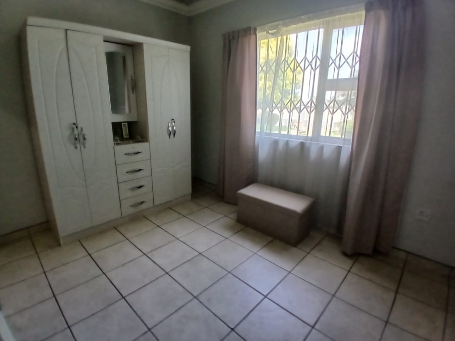 8 Bedroom Property for Sale in Selcourt Gauteng