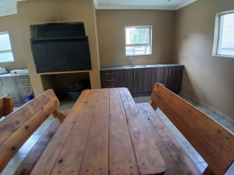 8 Bedroom Property for Sale in Selcourt Gauteng