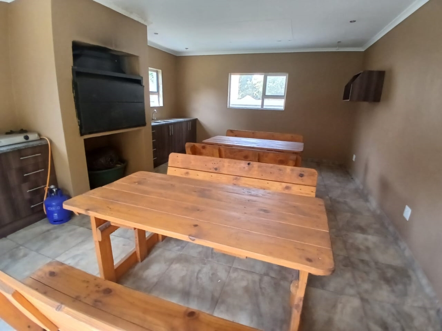 8 Bedroom Property for Sale in Selcourt Gauteng